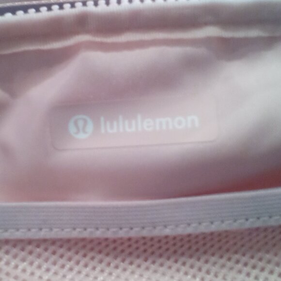 NWOT Lulu Belt Bag (Organza Pink) - Picture 6 of 8